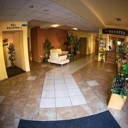 Hotel Na Jizni Přerov Eksteriør billede