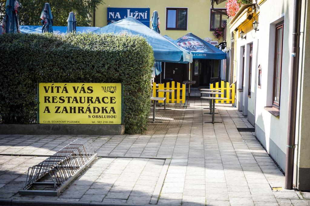 Hotel Na Jizni Přerov Eksteriør billede
